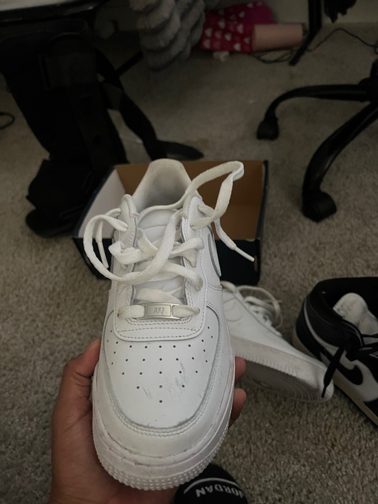 Nike Kids White Low-Top Sneakers - Picture 3 of 6